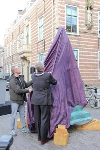 02-onthulling-beeld-paus-adrianus-vi-img_0629