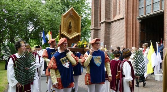 Bisdombedevaart naar OLV van Eiteren herstart oude traditie
