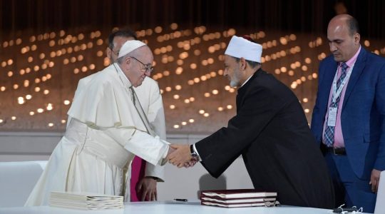Katholieken en moslims staan stil bij overlijden paus Franciscus en Fethullah Gülen
