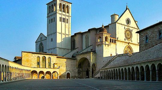 Paus Leo XIV bij herdenking 40 jaar ‘Geest van Assisi’